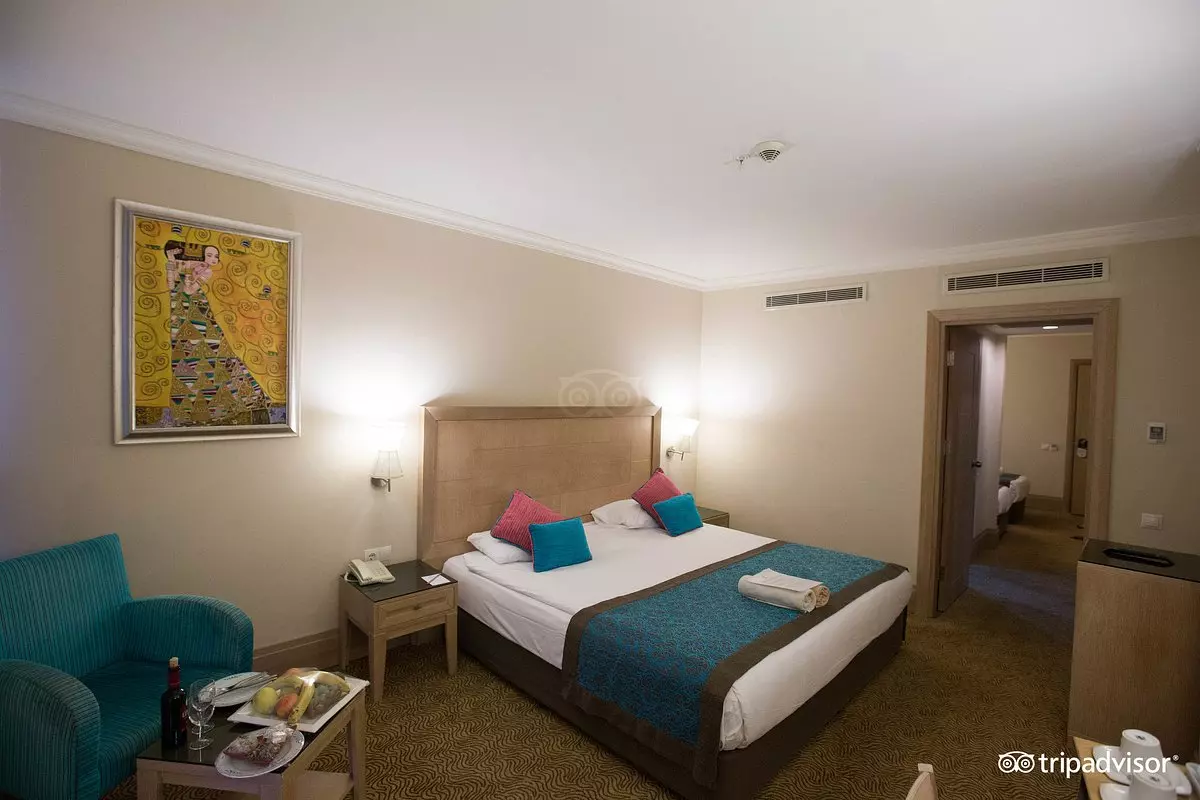 هتل کریستال دلوکس آنتالیا